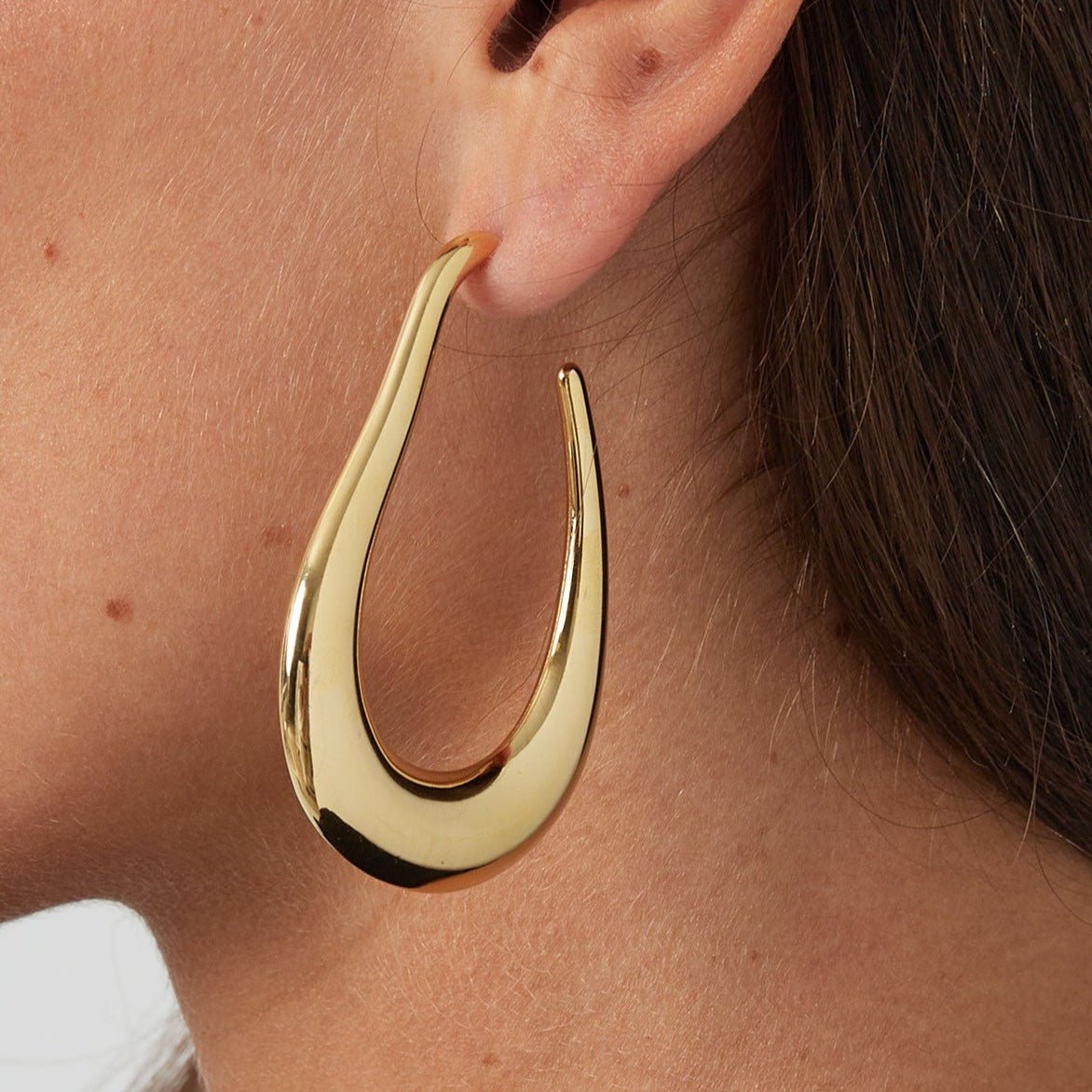 Ohrring "Asymmetrical Hoops"